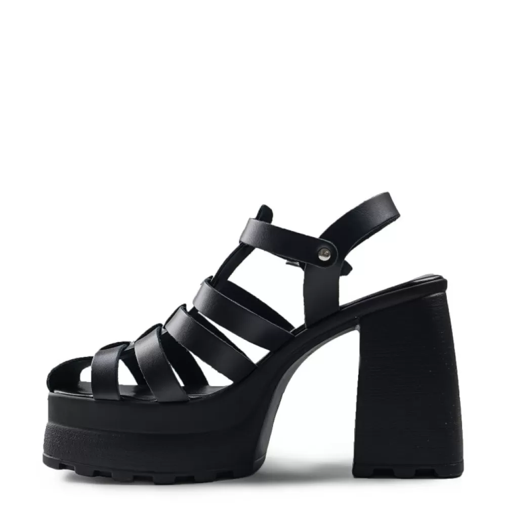 ALTERCORE Sandals< Amy Black