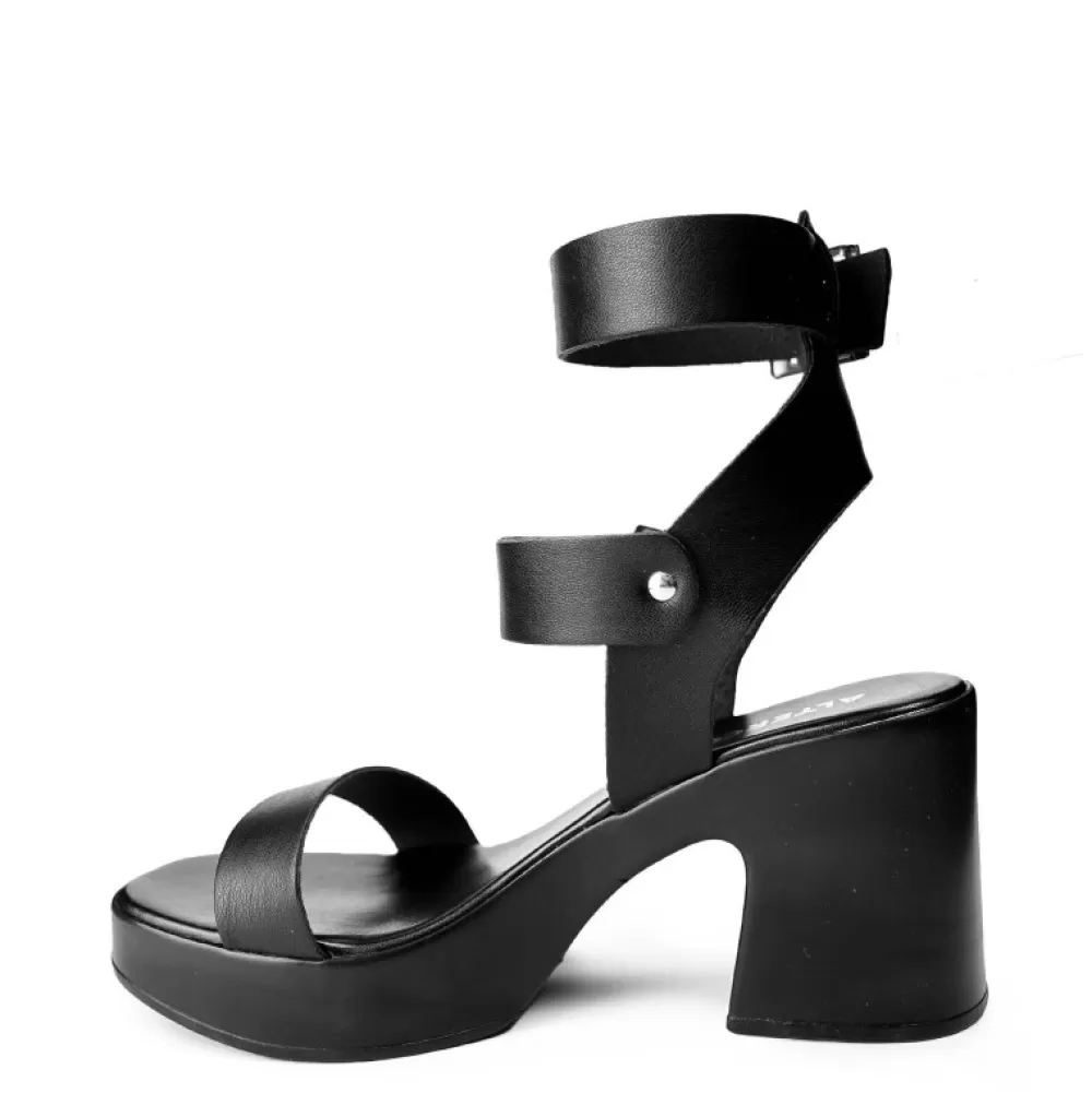 ALTERCORE Sandals< Nang Black